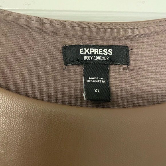 Express Body Contour Faux Leather bodysuit. - Picture 4 of 10